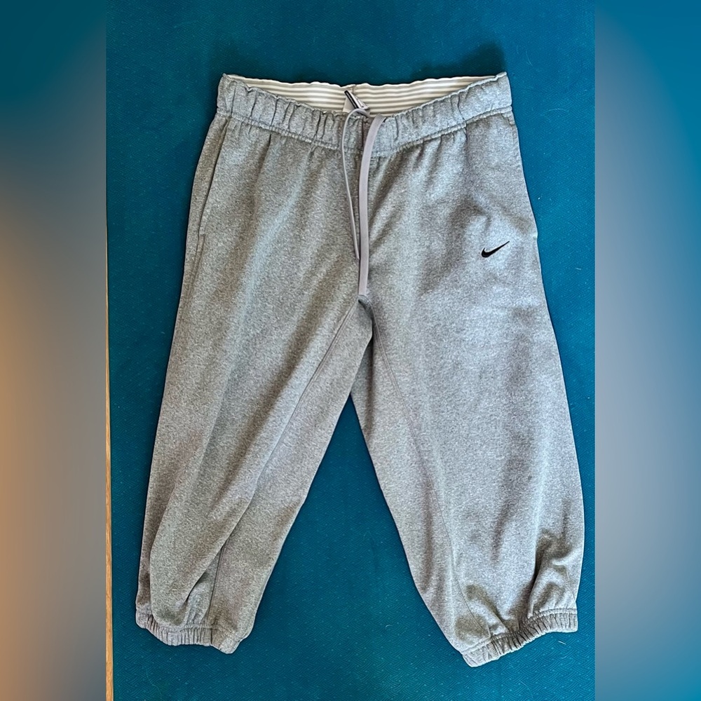 Cropped Nike Sweat pants